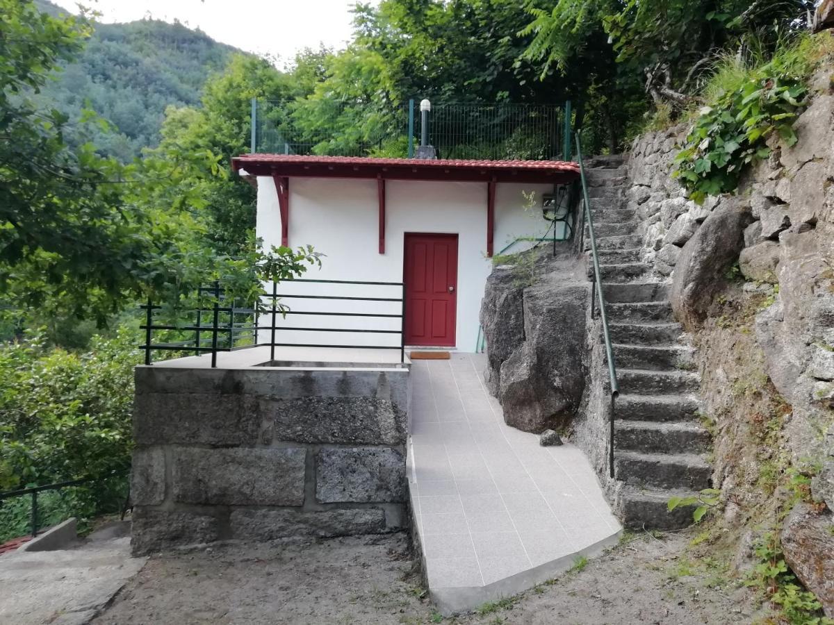 Campismo Rural Vale Dos Moinhos Geres Hotell Eksteriør bilde