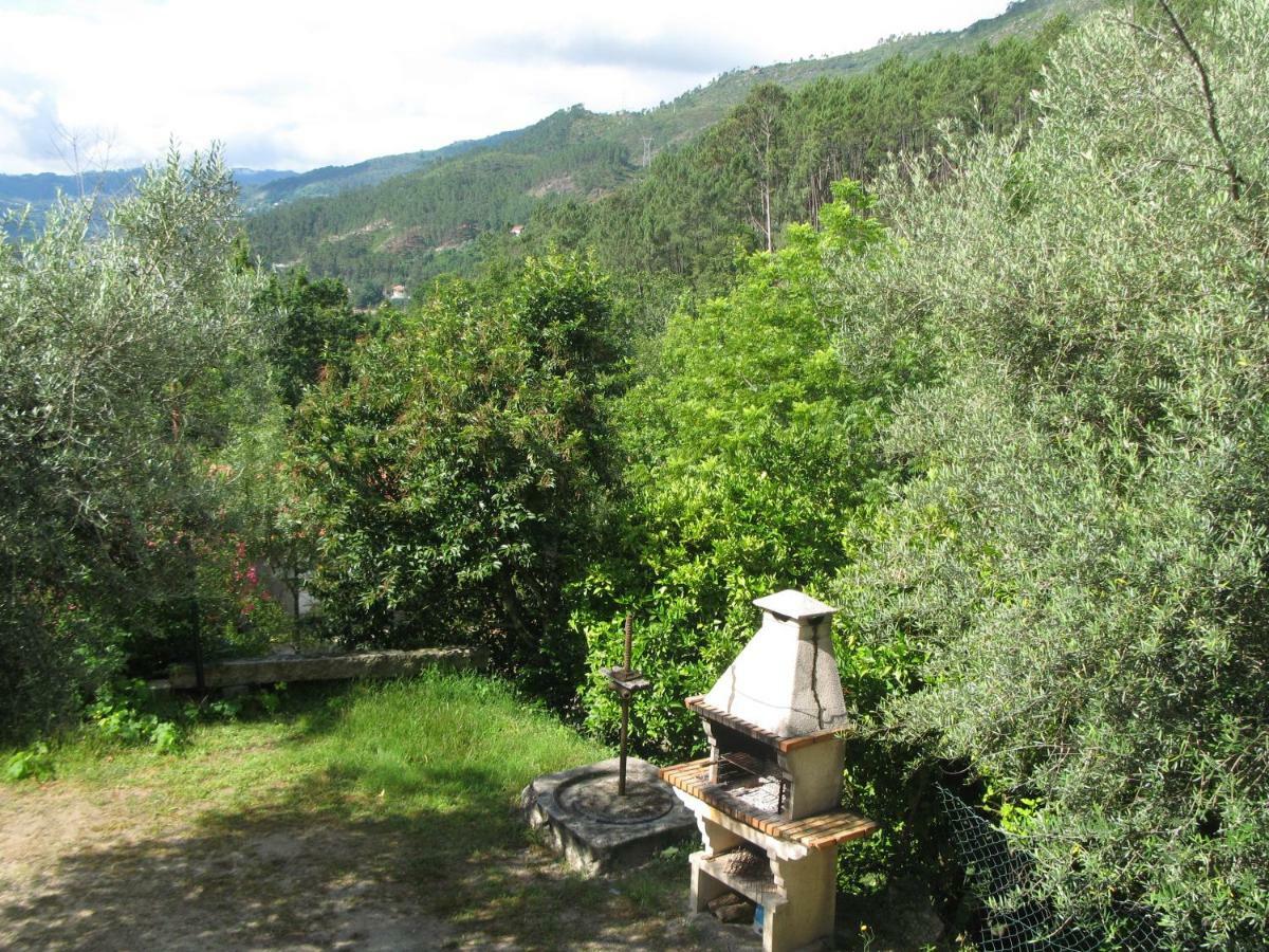 Campismo Rural Vale Dos Moinhos Geres Hotell Eksteriør bilde